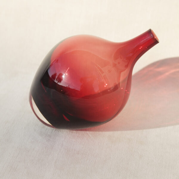 CRIMSON RED GLASS VASE